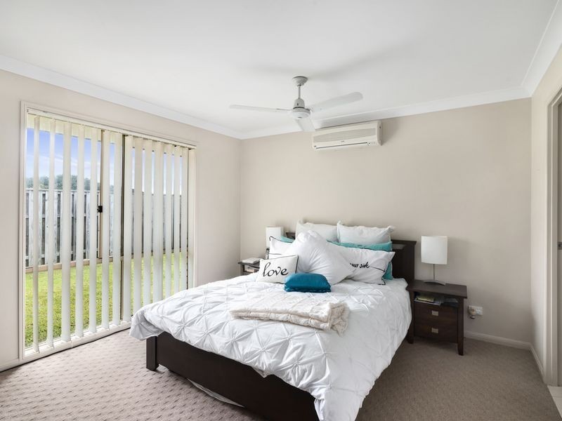 11 Chesterton Street, Pacific Pines QLD 4211