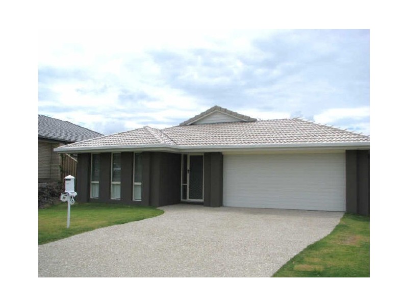 25 Bowley Street, Pacific Pines QLD 4211
