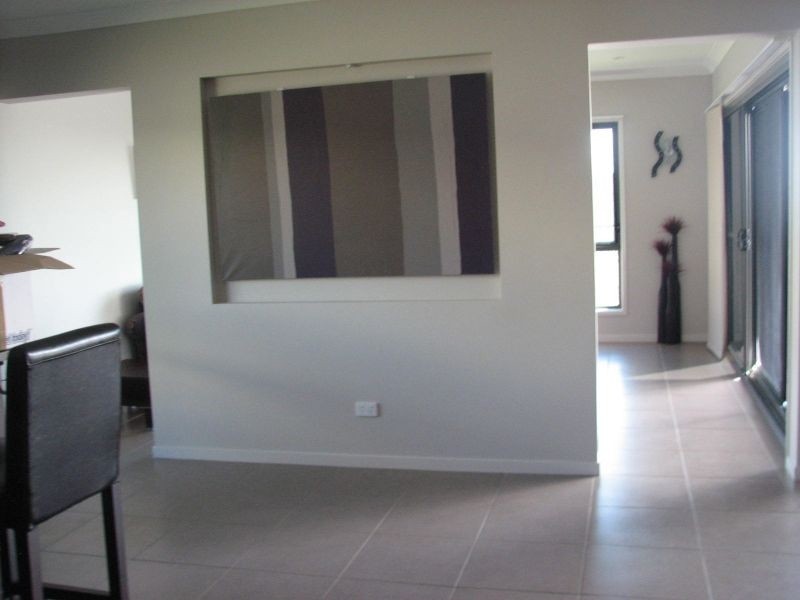 14 Hillary Circuit, Pacific Pines QLD 4211