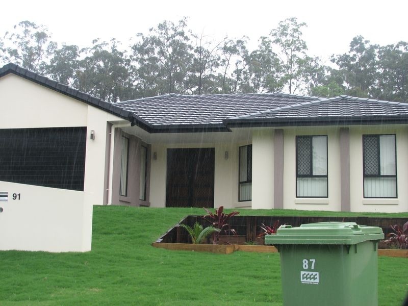 91 Roberts Drive, Maudsland QLD 4210