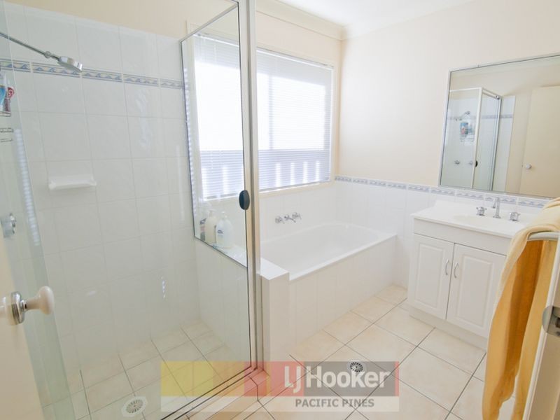 7 Palm Street, Pacific Pines QLD 4211