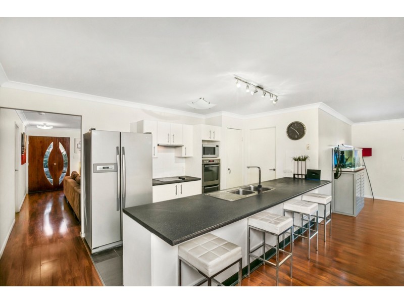 26 Taske Rise, Pacific Pines QLD 4211