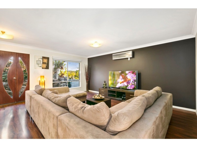 26 Taske Rise, Pacific Pines QLD 4211