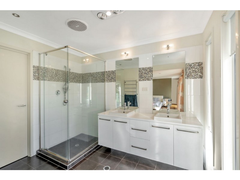 22 Willunga Street, Pacific Pines QLD 4211