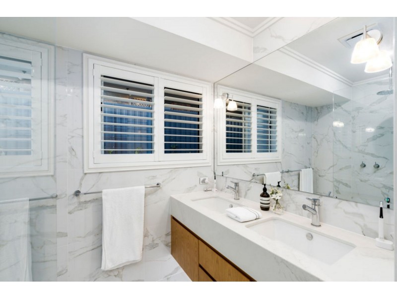 17 Morfantaine Terrace, Parkwood QLD 4214