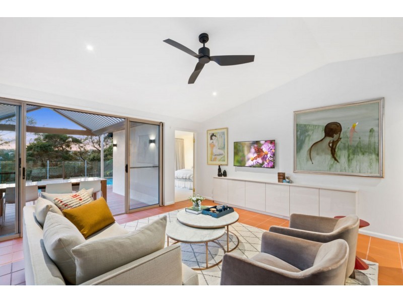 17 Morfantaine Terrace, Parkwood QLD 4214