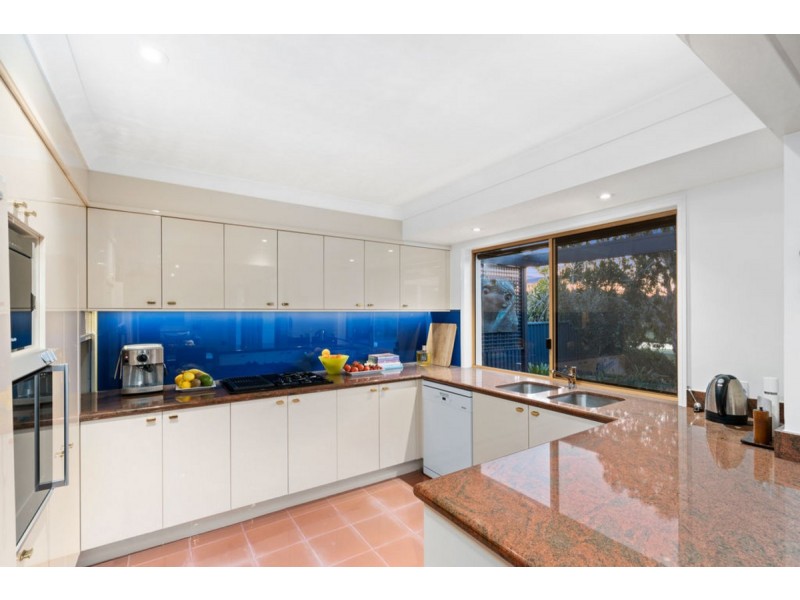 17 Morfantaine Terrace, Parkwood QLD 4214