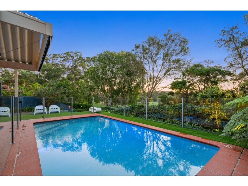 17 Morfantaine Terrace, Parkwood QLD 4214