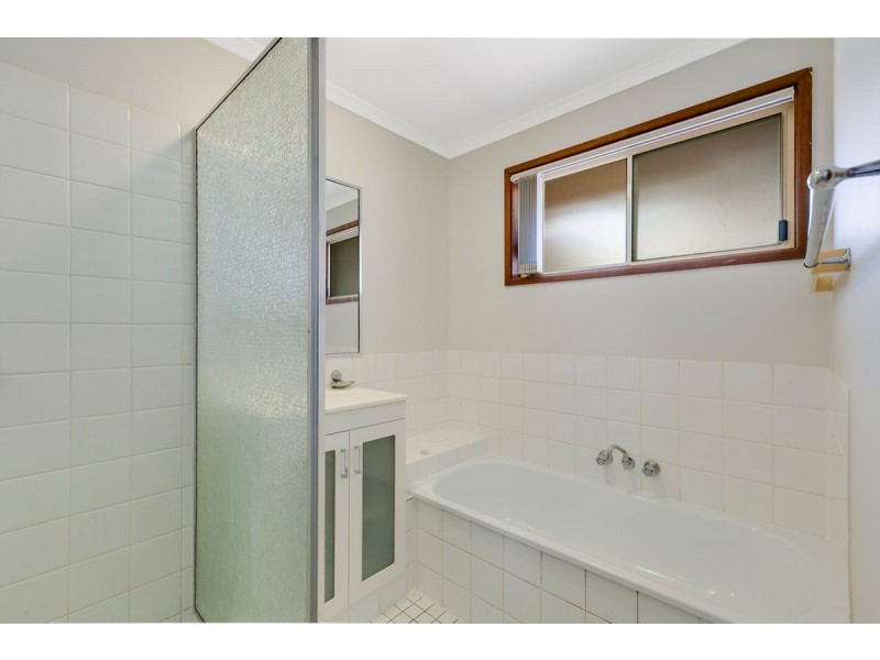 64 Studio Drive, Oxenford QLD 4210