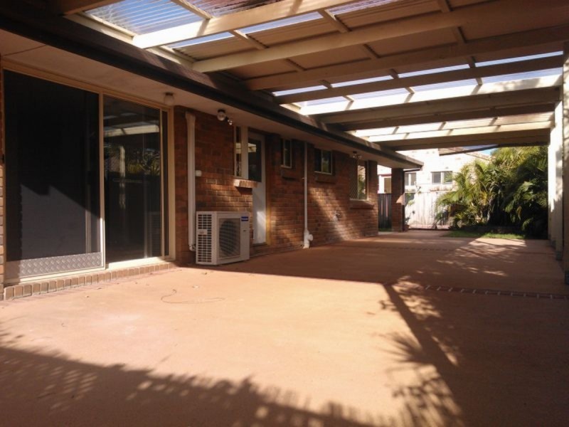 64 Studio Drive, Oxenford QLD 4210