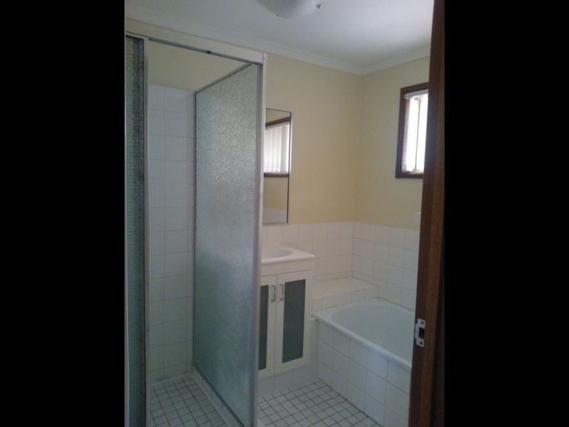 64 Studio Drive, Oxenford QLD 4210