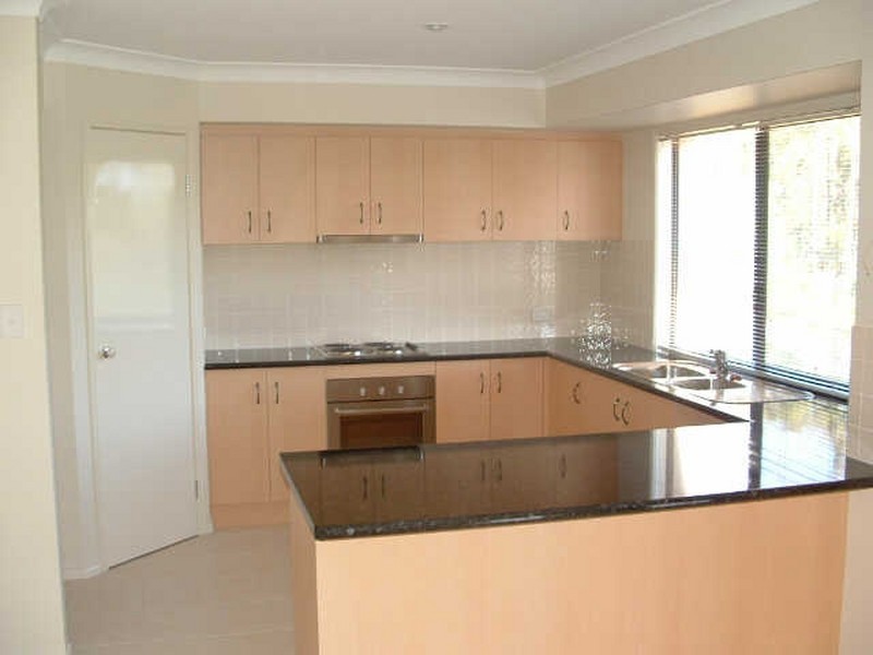 55 Manra Way, Pacific Pines QLD 4211