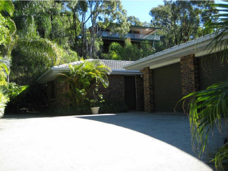 16 Western Way, Oxenford QLD 4210