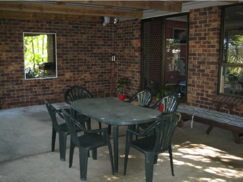 16 Western Way, Oxenford QLD 4210