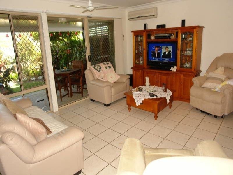 31/1 Archipelago Street, Pacific Pines QLD 4211