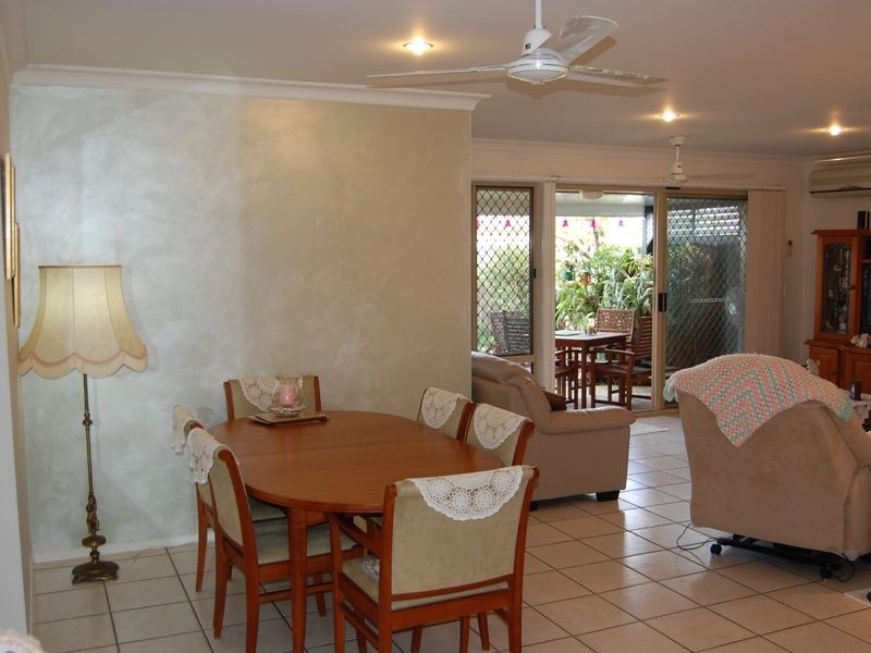 31/1 Archipelago Street, Pacific Pines QLD 4211