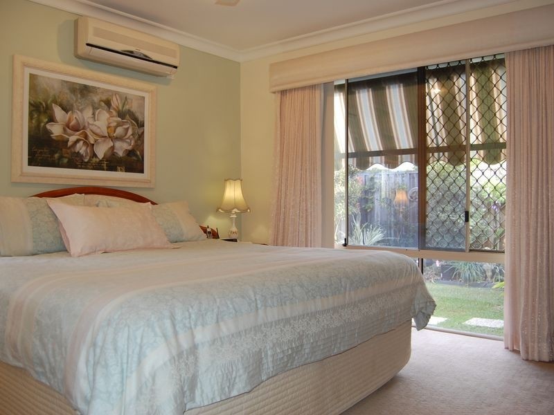 31/1 Archipelago Street, Pacific Pines QLD 4211