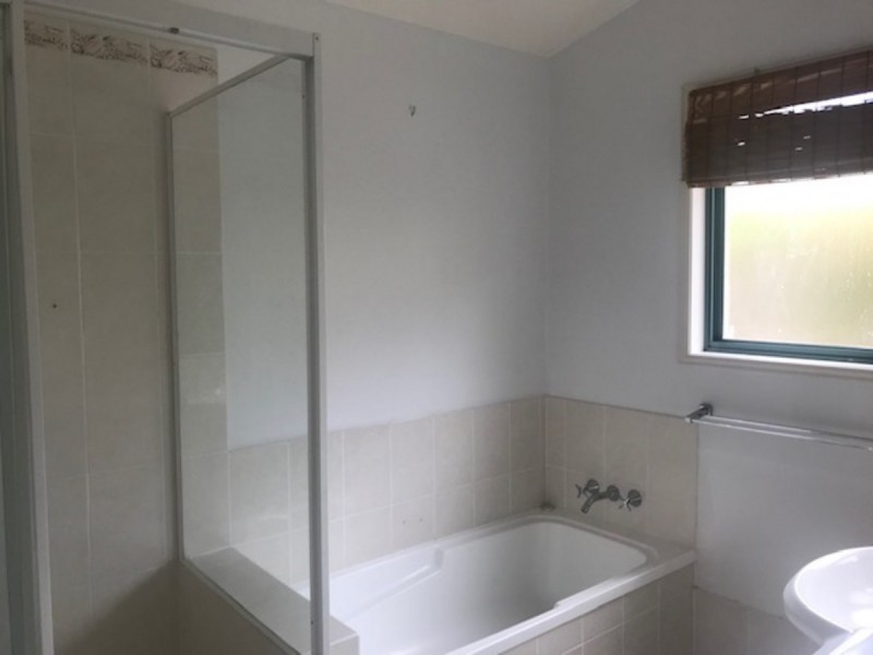 14 Mona Court, Pacific Pines QLD 4211