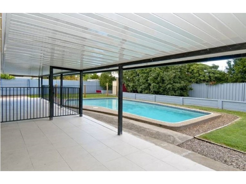 32 Glendevon Crescent, Mount Warren Park QLD 4207