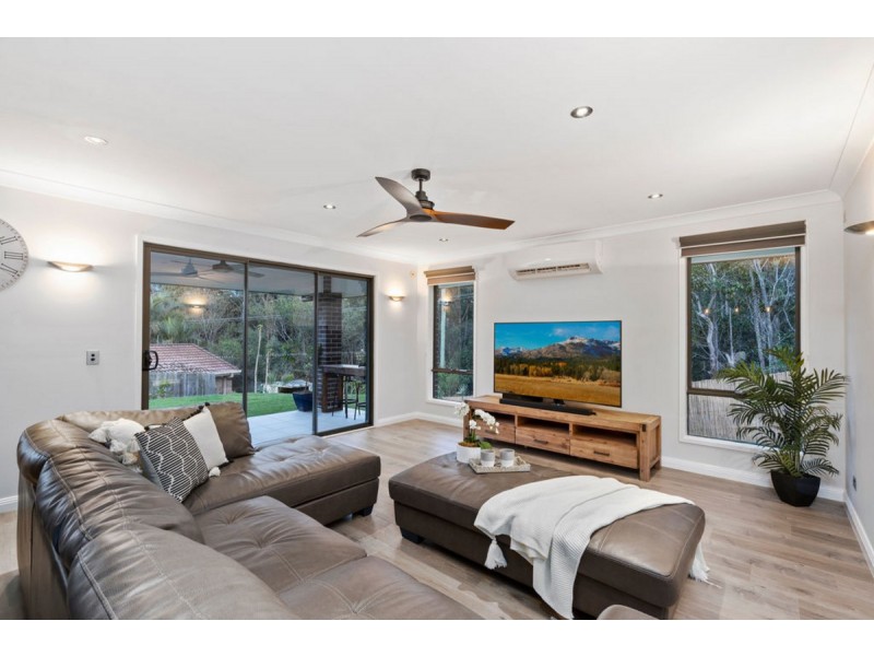 54 Davis Cup Court, Oxenford QLD 4210