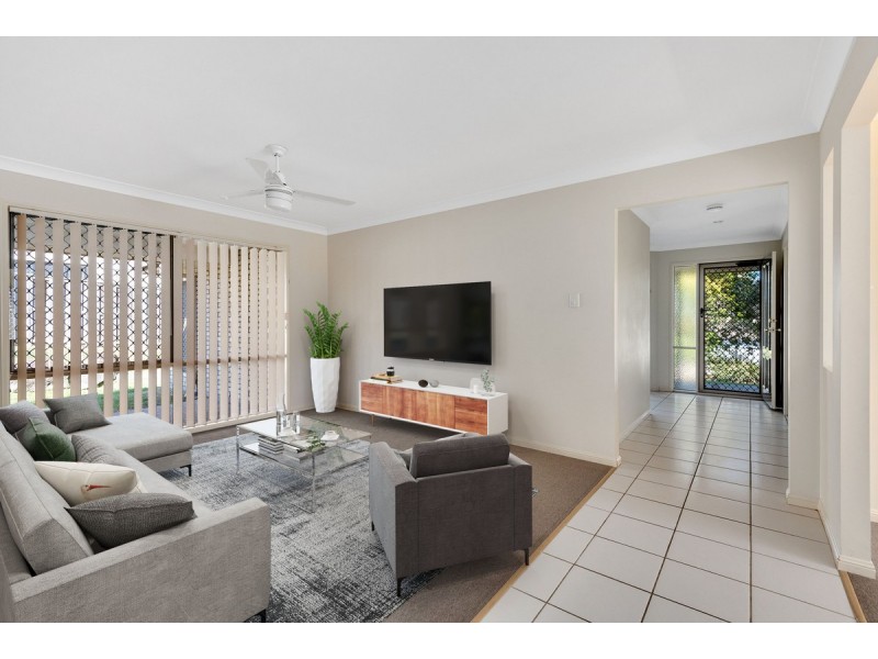 16 Wellers Street, Pacific Pines QLD 4211