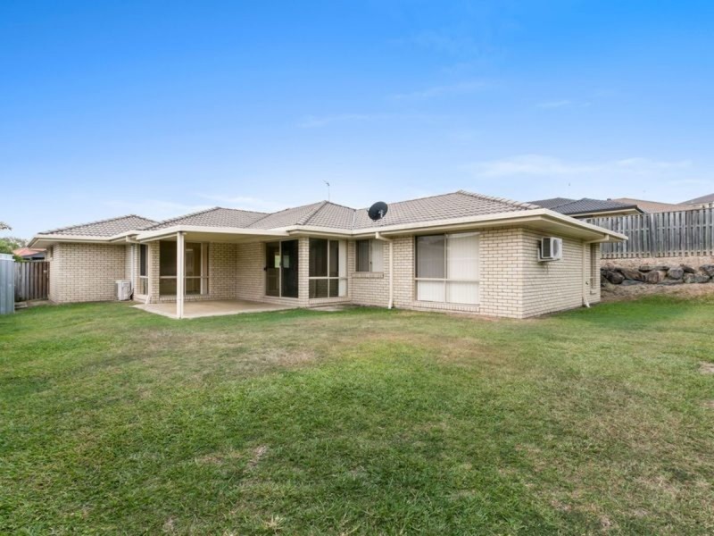 5 Wellers Street, Pacific Pines QLD 4211