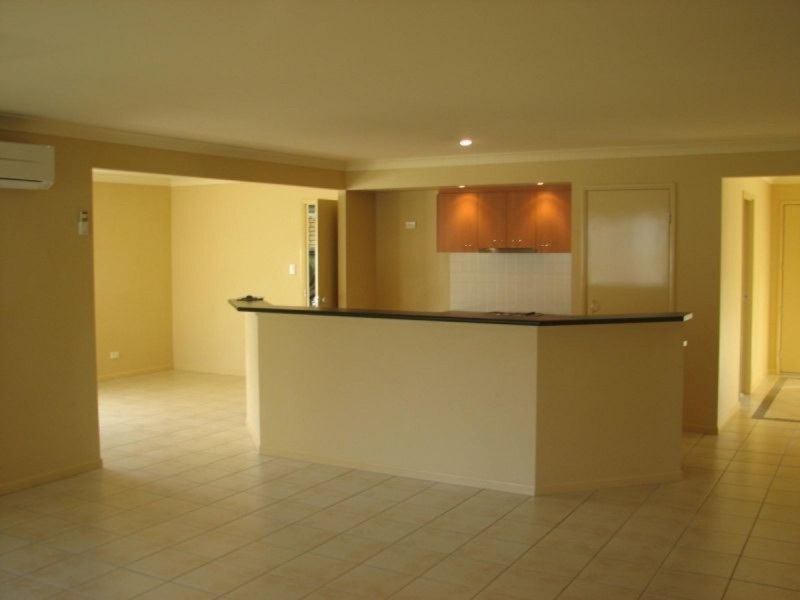 5 Wellers Street, Pacific Pines QLD 4211