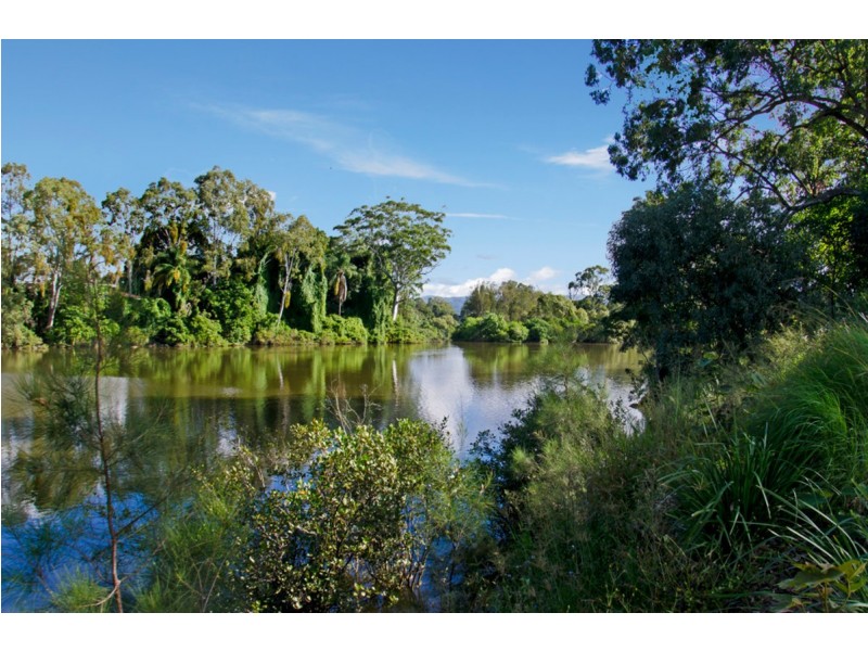 1/1 Riverwood Drive, Ashmore QLD 4214