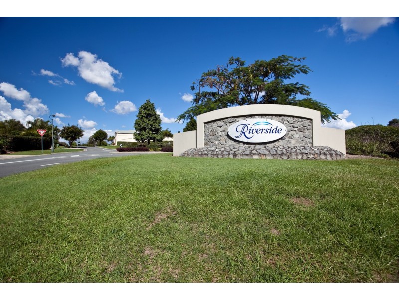 1/1 Riverwood Drive, Ashmore QLD 4214