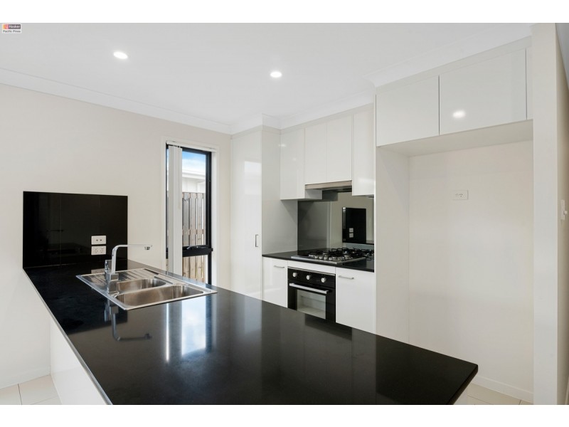 63 Hill Drive, Pimpama QLD 4209