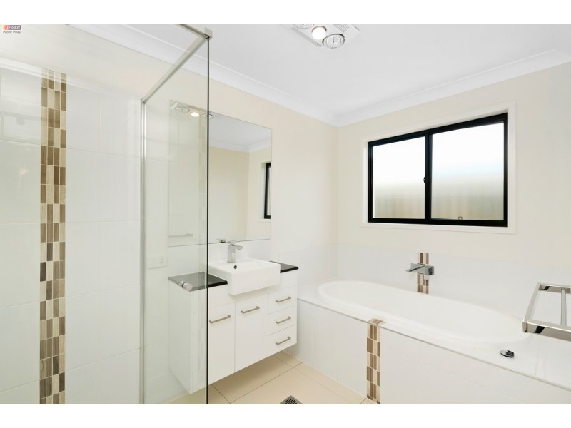 63 Hill Drive, Pimpama QLD 4209