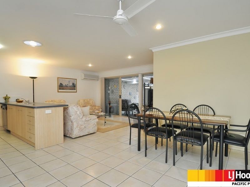 26/1 Archipelago Street, Pacific Pines QLD 4211