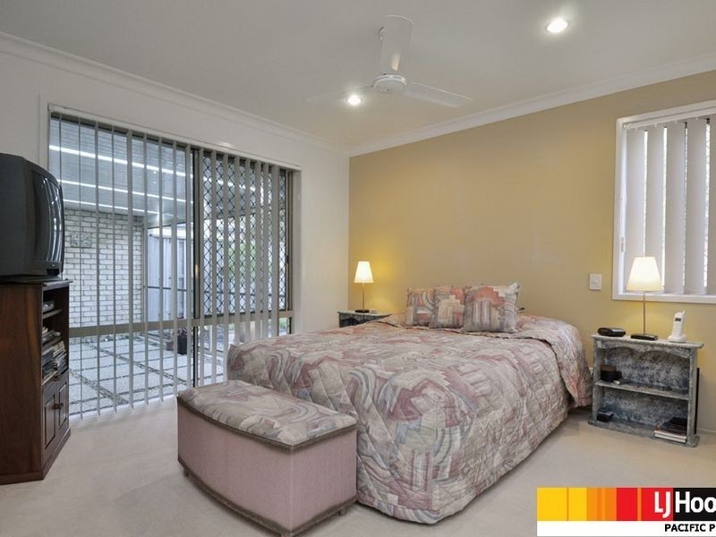 26/1 Archipelago Street, Pacific Pines QLD 4211