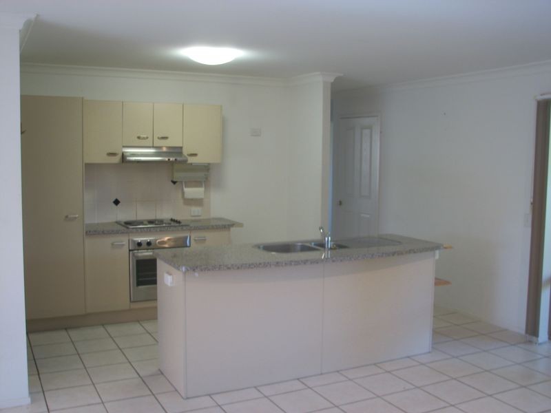 27/1 Archipelago Street, Pacific Pines QLD 4211