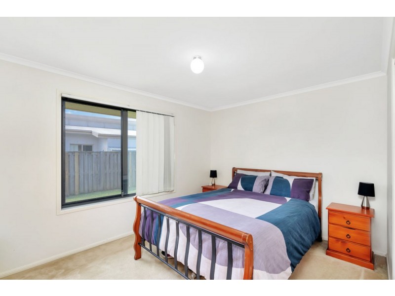 8 Ansett Way, Upper Coomera QLD 4209