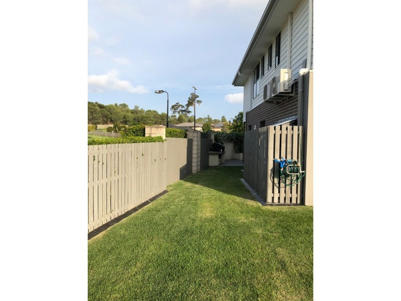 2 Rise Circuit, Pacific Pines QLD 4211
