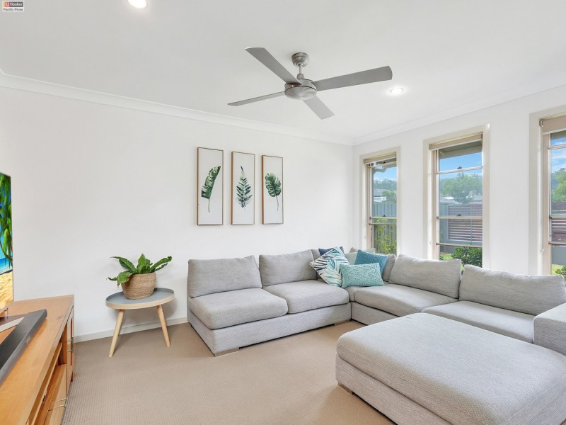 6 Orara Street, Pacific Pines QLD 4211