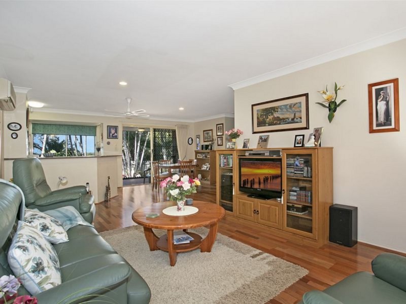 21/2 Doyalson Place, Helensvale QLD 4212