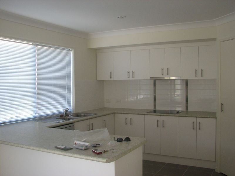 42 Diamantina Circuit, Pacific Pines QLD 4211