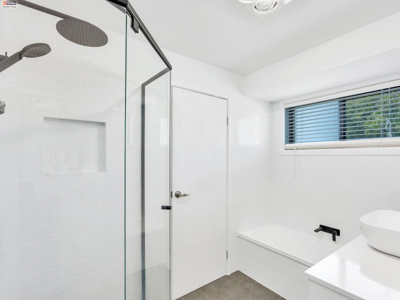 56 Studio Drive, Oxenford QLD 4210