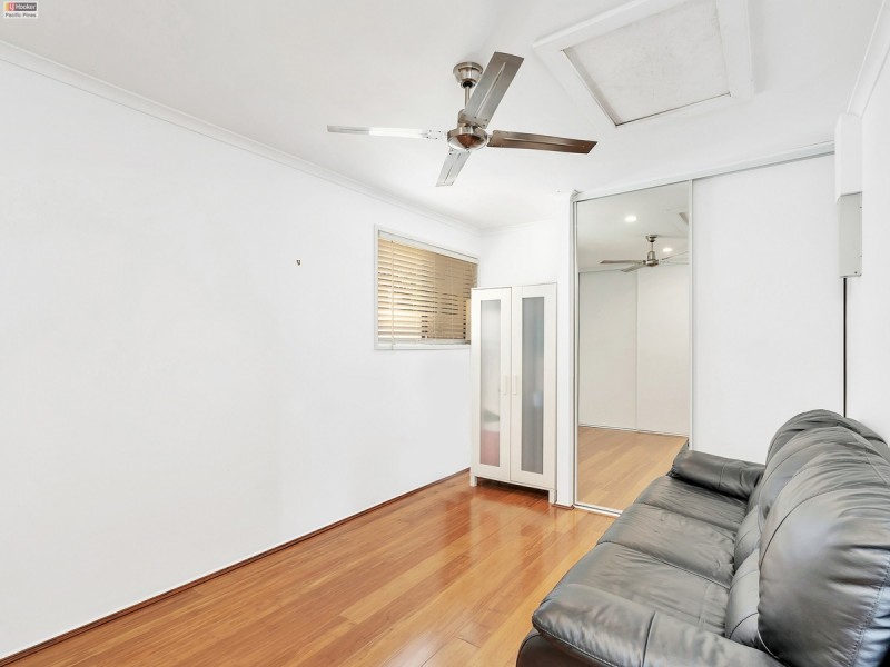 56 Studio Drive, Oxenford QLD 4210