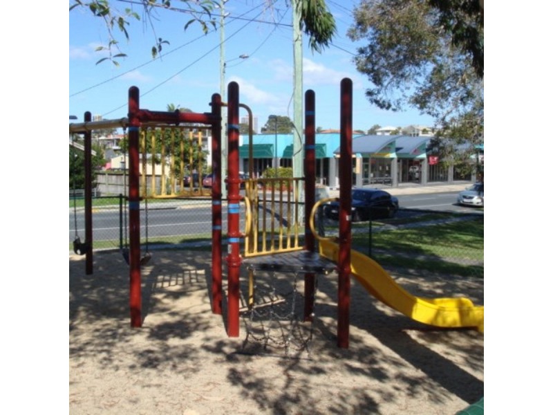 2/75 Stevens Street, Southport QLD 4215