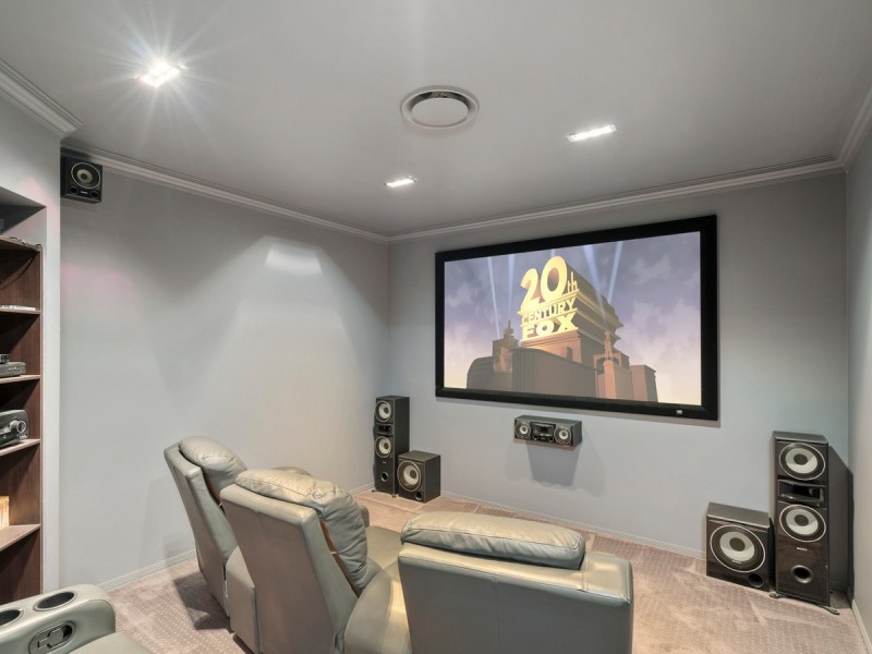 9 Flame Trees Crescent, Maudsland QLD 4210