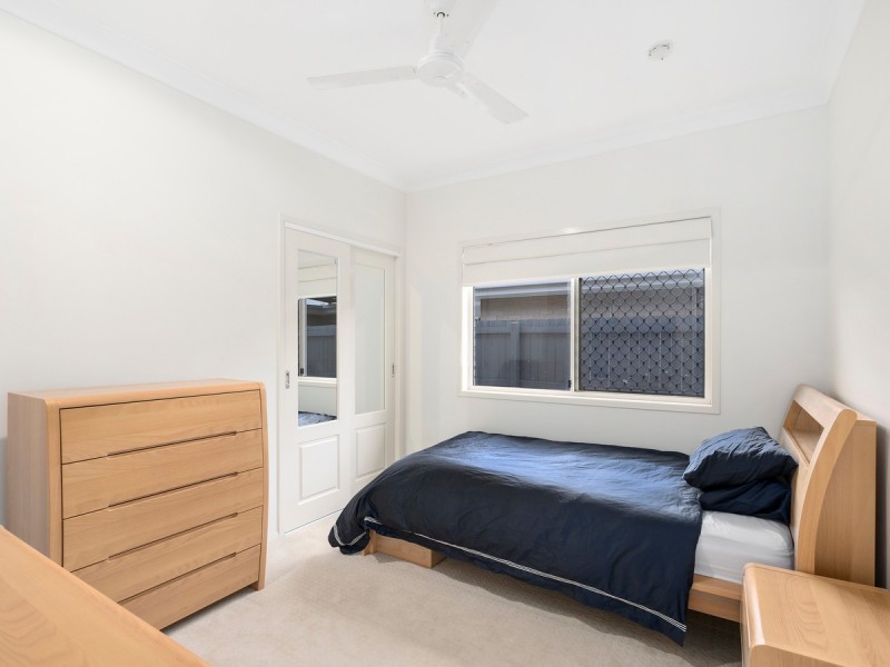 9 Flame Trees Crescent, Maudsland QLD 4210