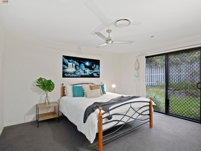 5 Mac Close, Oxenford QLD 4210