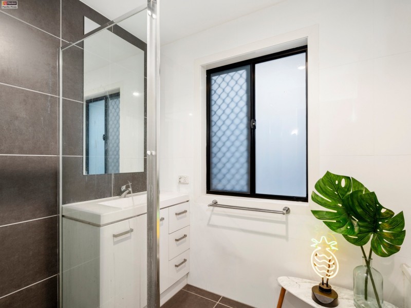 5 Mac Close, Oxenford QLD 4210