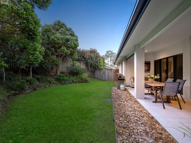 5 Mac Close, Oxenford QLD 4210