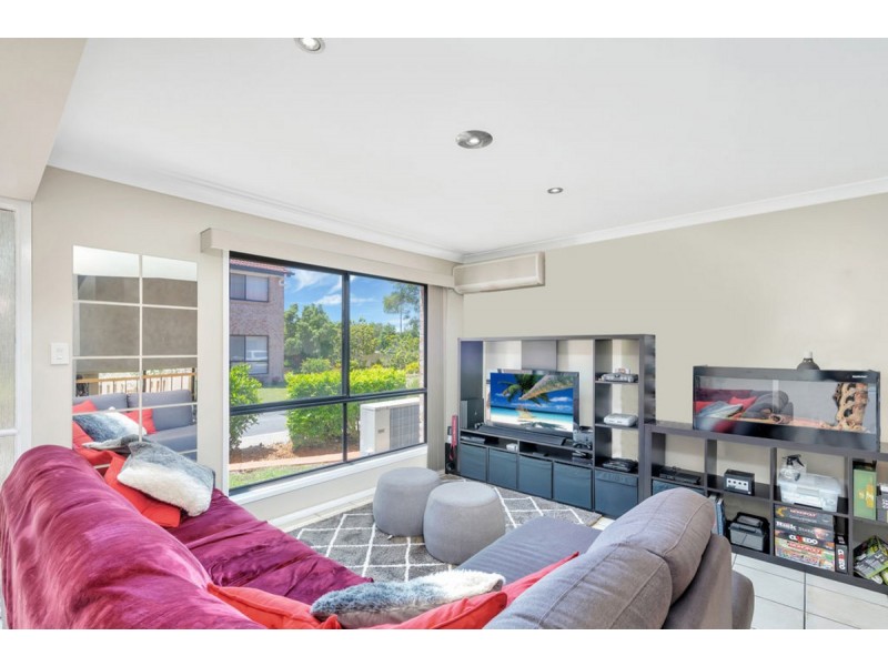 33/141 Pacific Pines Boulevard, Pacific Pines QLD 4211