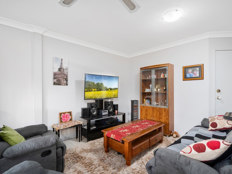 34/2 Studio Drive, Pacific Pines QLD 4211