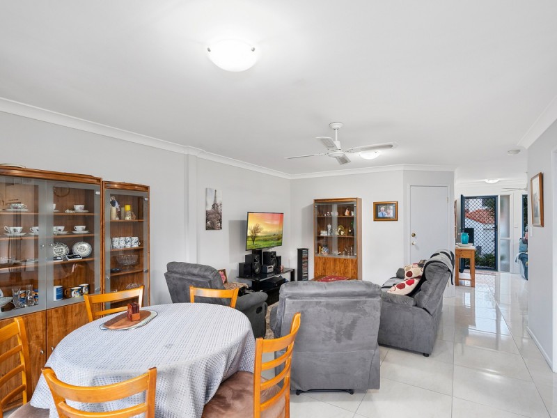 34/2 Studio Drive, Pacific Pines QLD 4211